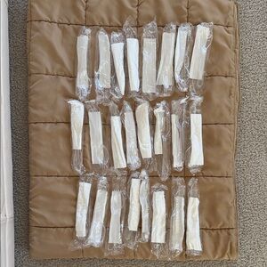 24 Clear plastic utensil set (knife, fork, spoon, napkin) Set in sealed bags.